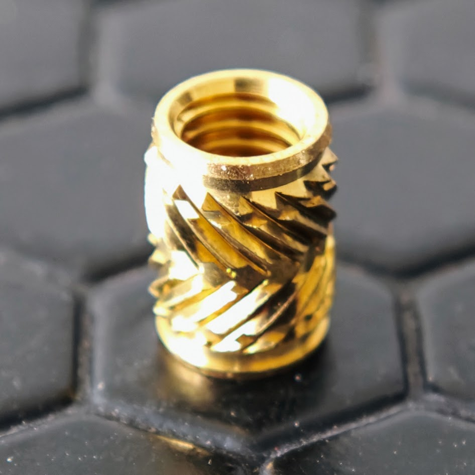 Utiliser des inserts taraudés